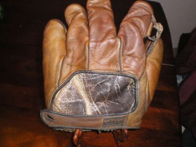 Lloyd Waner Davega D116 Back